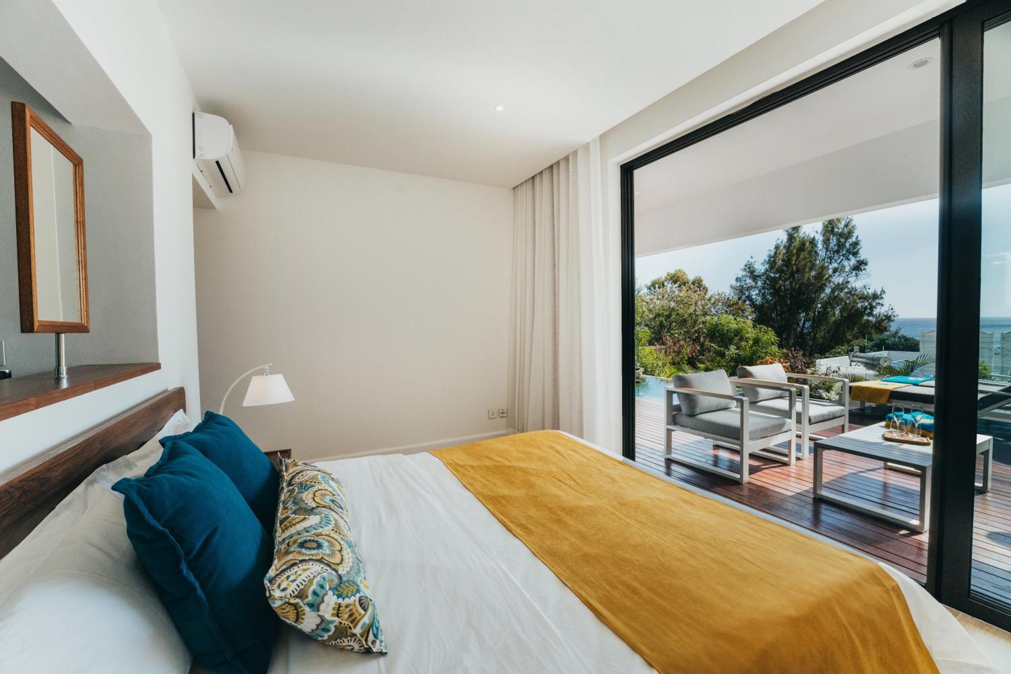 Appartement De Luxe Piscine Et Vue Mer Rivière Noire Esterno foto