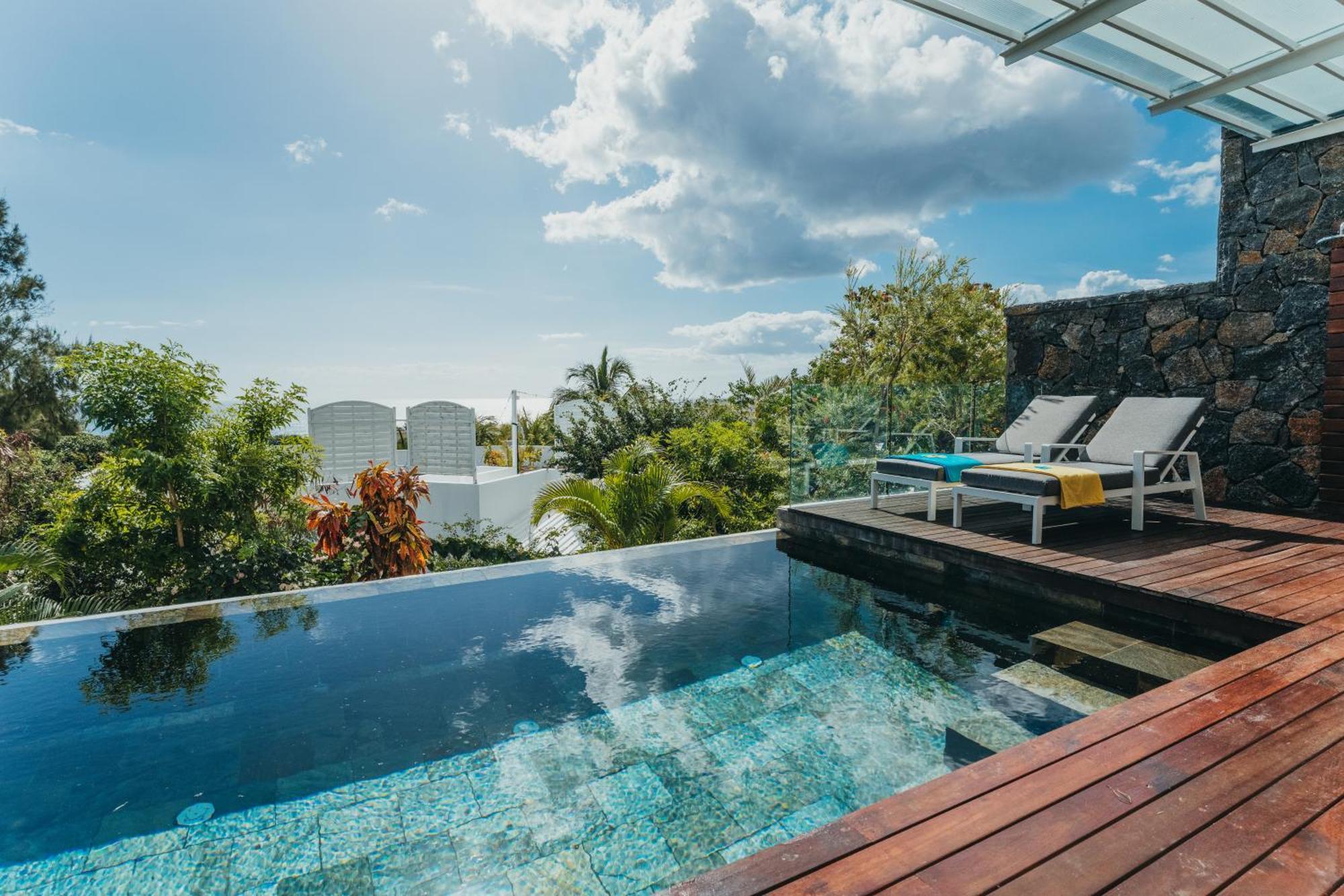 Appartement De Luxe Piscine Et Vue Mer Rivière Noire Esterno foto